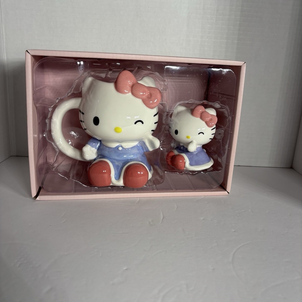 Hello Kitty ceramic mug and figurine‎ set